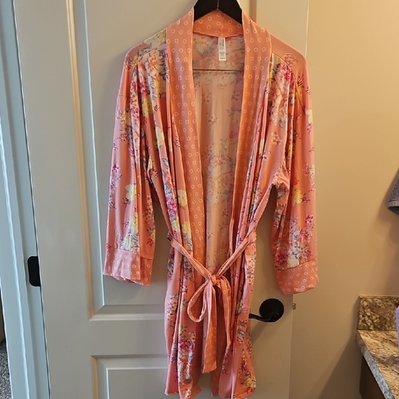 EUC Flora Nikrooz Pink Floral Wrap Robe, XL, Comfy, Summer, Ruana, Robe - Picture 3 of 7